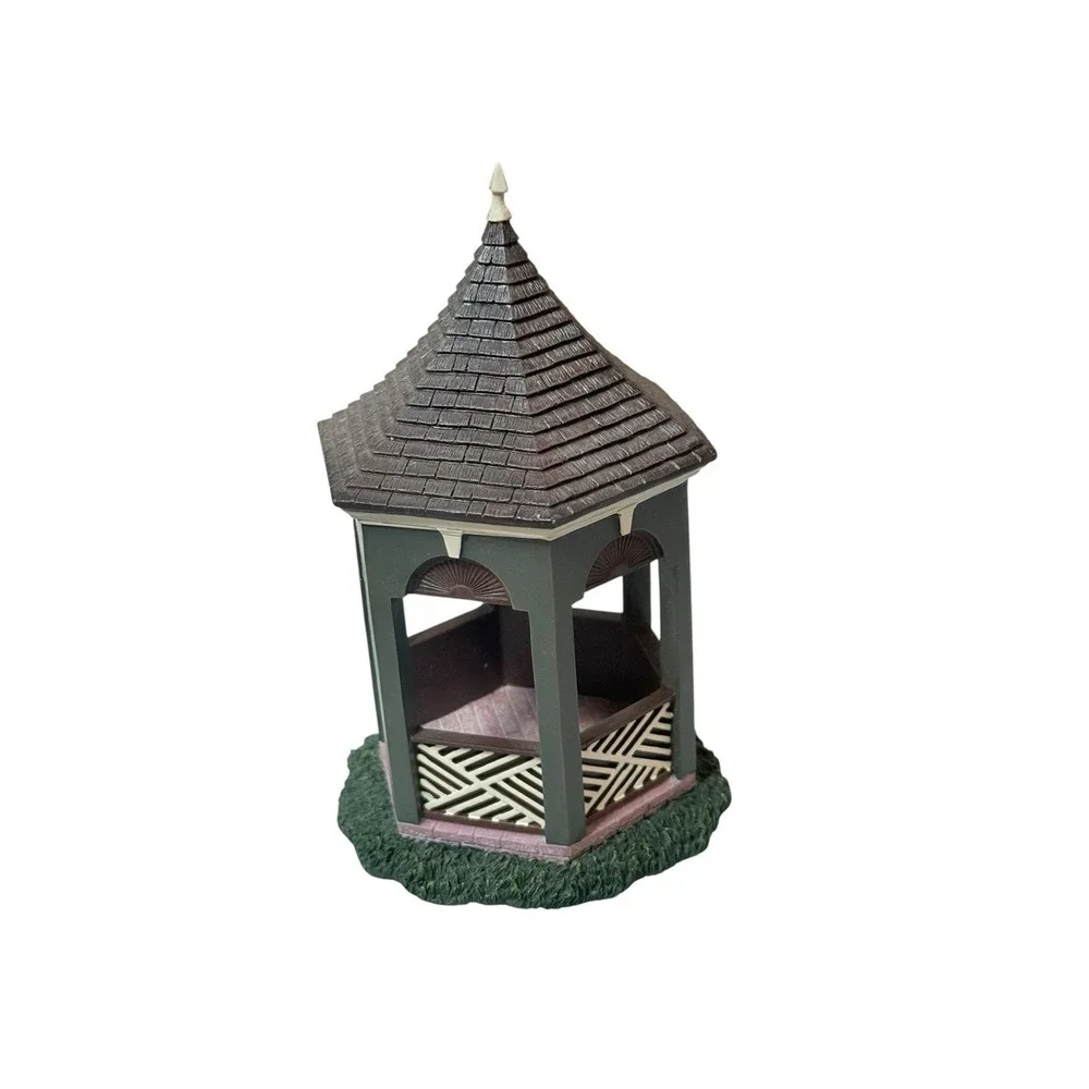 Lang &‎ Wise Colonial Williamsburg Collectible Garden Gazebo No Box Preowned